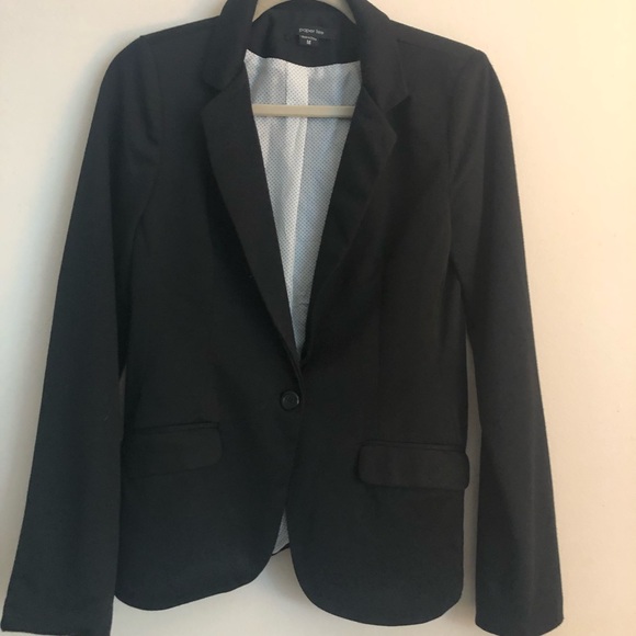 paper tee Jackets & Blazers - Black fitted lined jacket. Size medium (junior sizing)and in good condition.